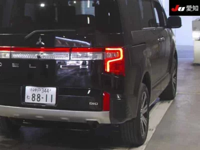 MITSUBISHI DELICA D:5