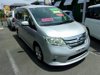 NISSAN SERENA