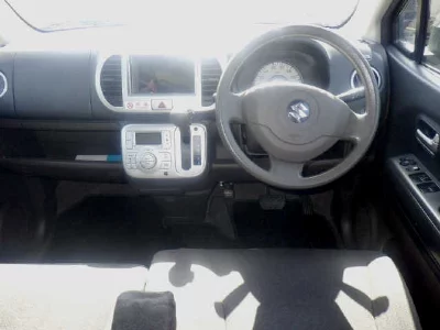 SUZUKI MRWAGON