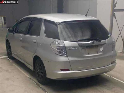 Honda FIT SHUTTLE HYBRID