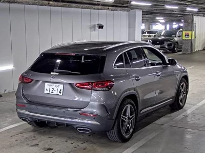 MERCEDES BENZ GLA