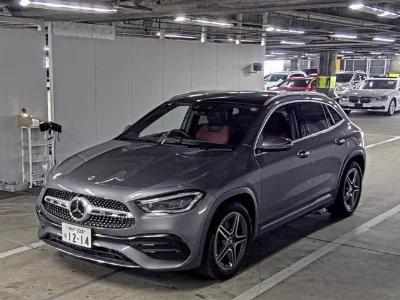 MERCEDES BENZ GLA