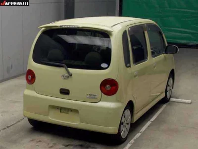 DAIHATSU MOVE LATTE