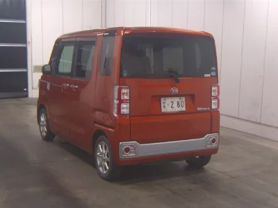 DAIHATSU WAKE