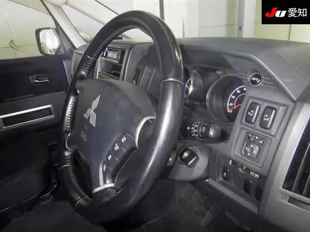 Mitsubishi Delica D:5  с аукциона в Японии