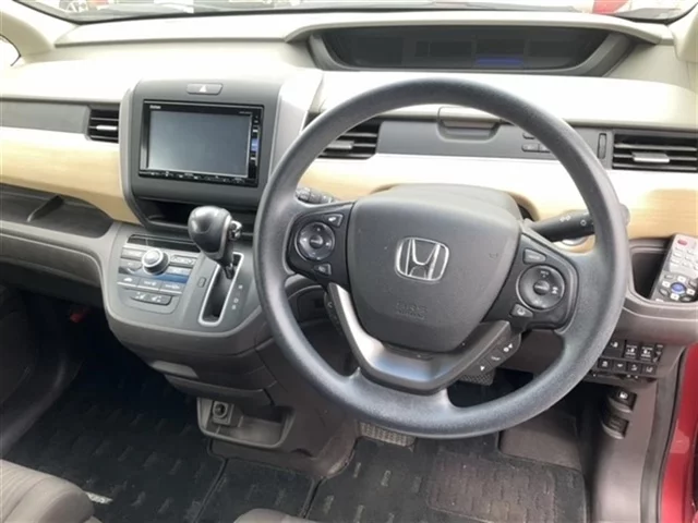 Honda Freed  с аукциона в Японии