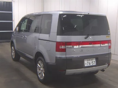 MITSUBISHI DELICA D:5