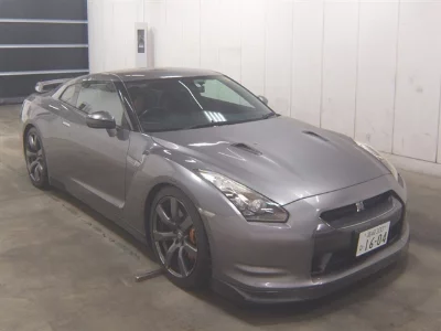 NISSAN GT-R