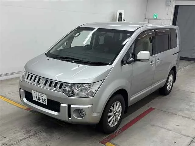 Mitsubishi Delica D:5  с аукциона в Японии