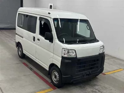 TOYOTA PIXIS VAN