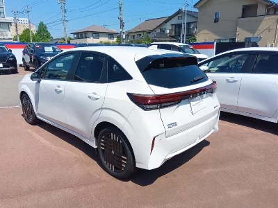 NISSAN AURA