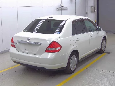 NISSAN TIIDA LATIO