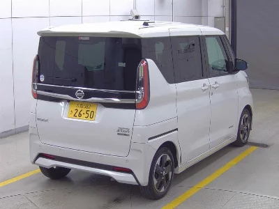 NISSAN ROOX
