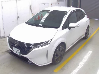 NISSAN AURA