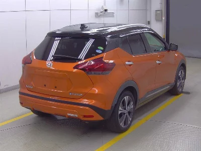 NISSAN KICKS