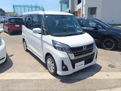 NISSAN DAYZ ROOX