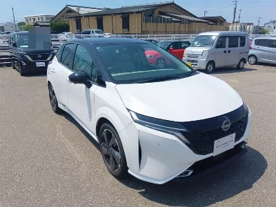 NISSAN AURA