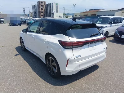NISSAN AURA