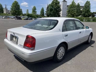 Toyota CROWN MAJESTA