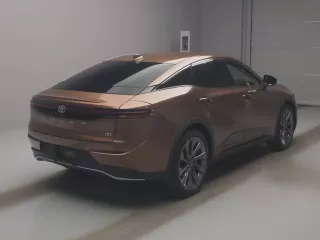 Цена авто Toyota Crown Crossover с аукционов Японии, номер кузова AZSH35, пробег 26 000, оценка 2