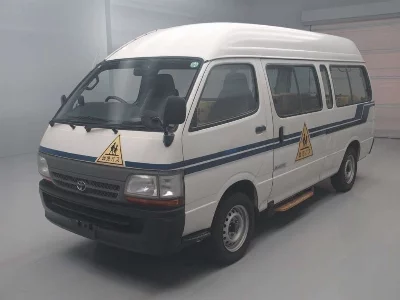 Toyota HiAce Commuter