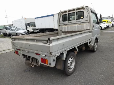 NISSAN NT100 CLIPPER