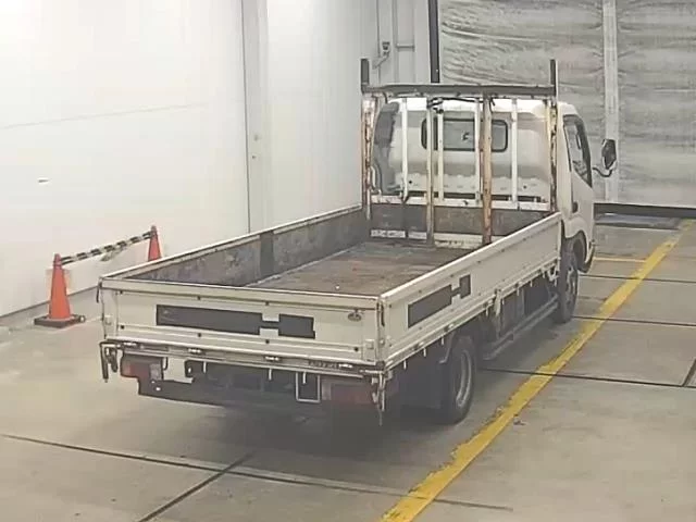 Toyota Dyna  с аукциона в Японии