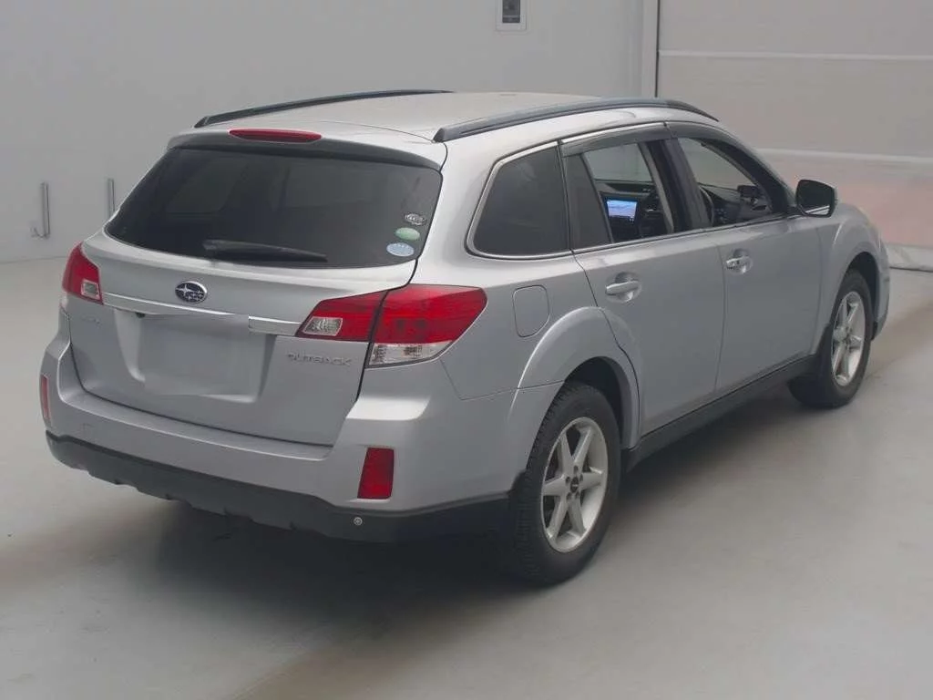 Subaru Outback  с аукциона в Японии