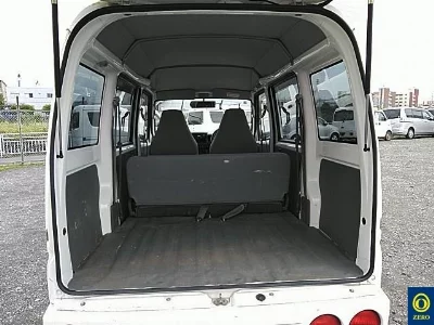 NISSAN CLIPPER VAN