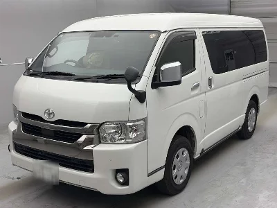 TOYOTA REGIUS VAN