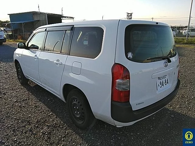 Toyota Succeed  с аукциона в Японии