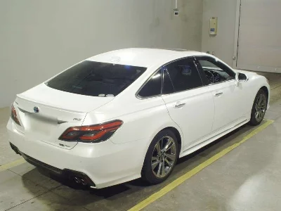 Toyota CROWN HYBRID