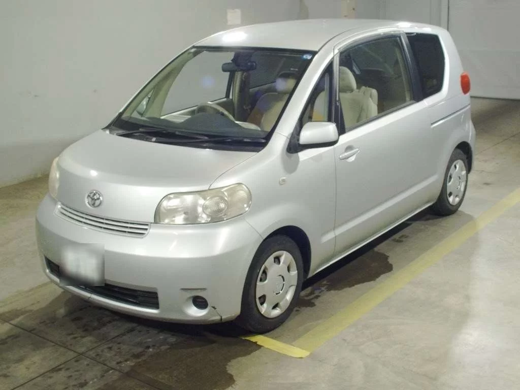 Toyota Porte  с аукциона в Японии