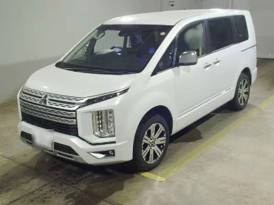 MITSUBISHI DELICA D:5