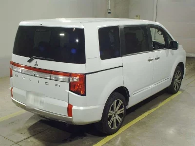 MITSUBISHI DELICA D:5
