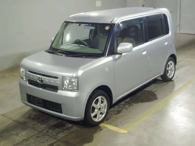 Toyota Pixis Space