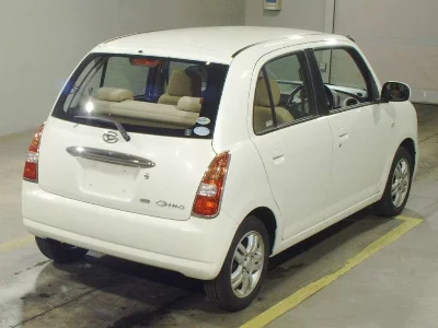Daihatsu Mira Gino