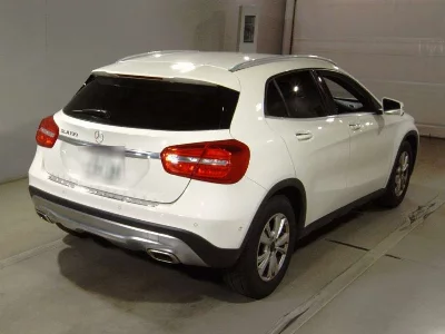 MERCEDES BENZ GLA