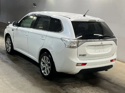 MITSUBISHI OUTLANDER PHEV