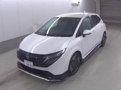 NISSAN AURA