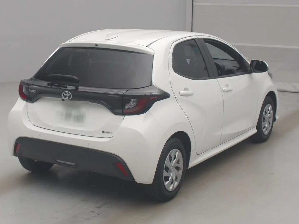 Toyota Yaris  с аукциона в Японии