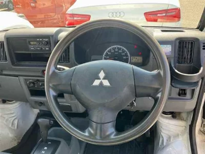 MITSUBISHI MINICAB TRUCK