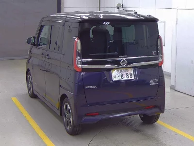 NISSAN ROOX