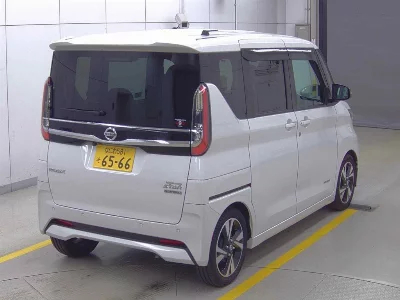 NISSAN ROOX