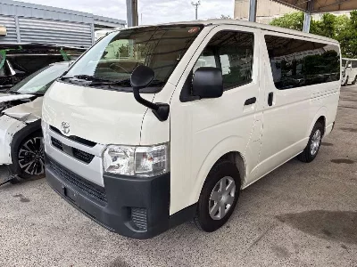 TOYOTA HIACE VAN