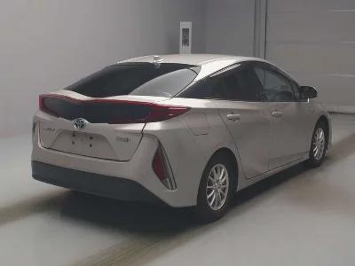 Toyota Prius PHV