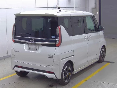 NISSAN ROOX