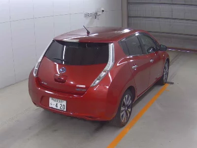 NISSAN LEAF