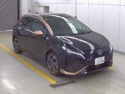 NISSAN AURA