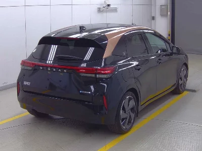 NISSAN AURA